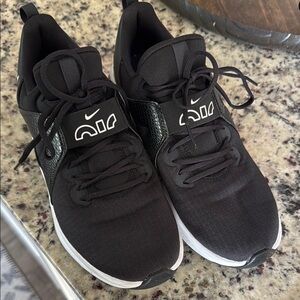 Nike Black and White Athletic Shoes with Cushioned Sole